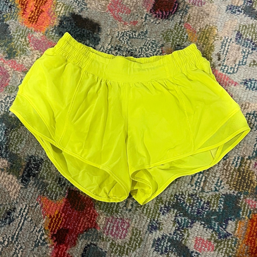 Lululemon Highlight Yellow Hotty Hot Shorts 2.5" Size 6